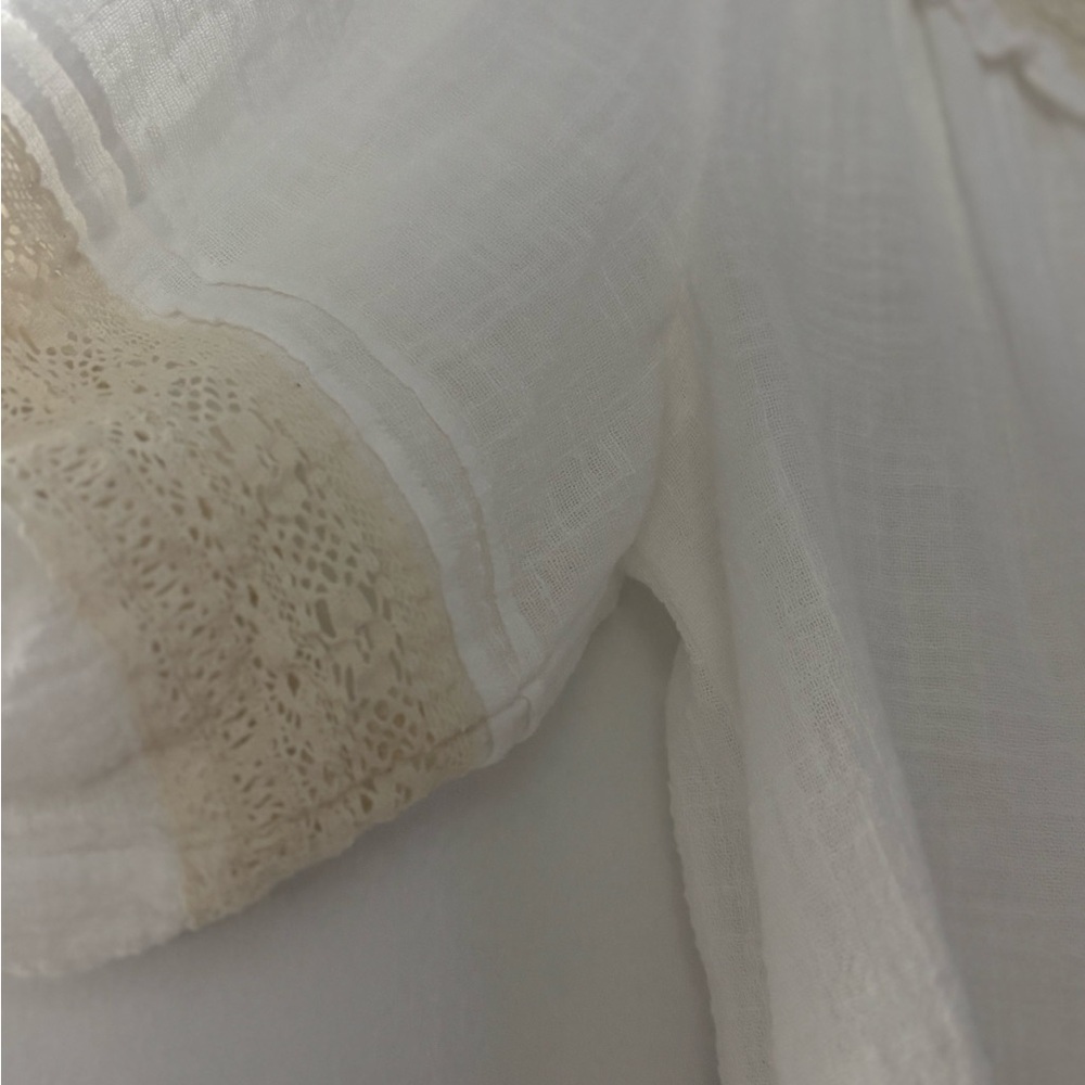 Like NEW Democracy White and Cream Lace Blouse Size Large - Picture 5 of 9